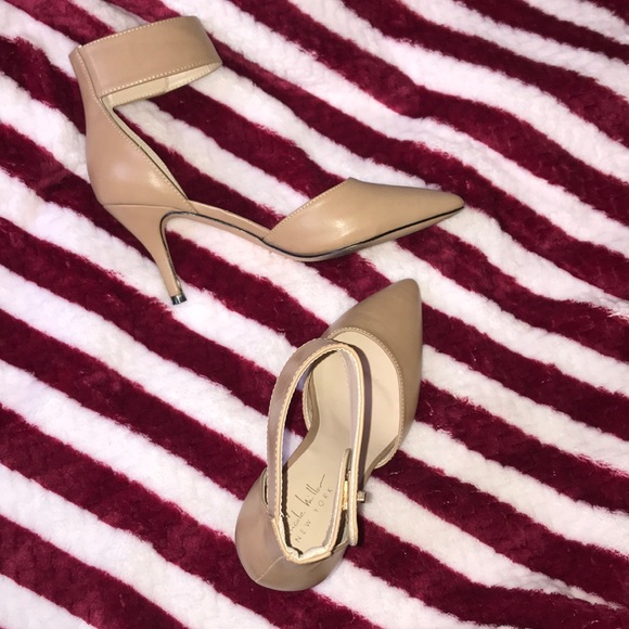 Shoes - Picture 4 of 4